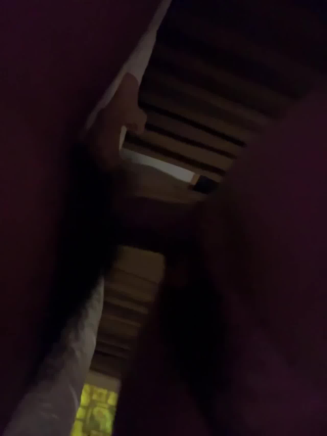  火辣正妹骑马爽到受不了 的剧照1