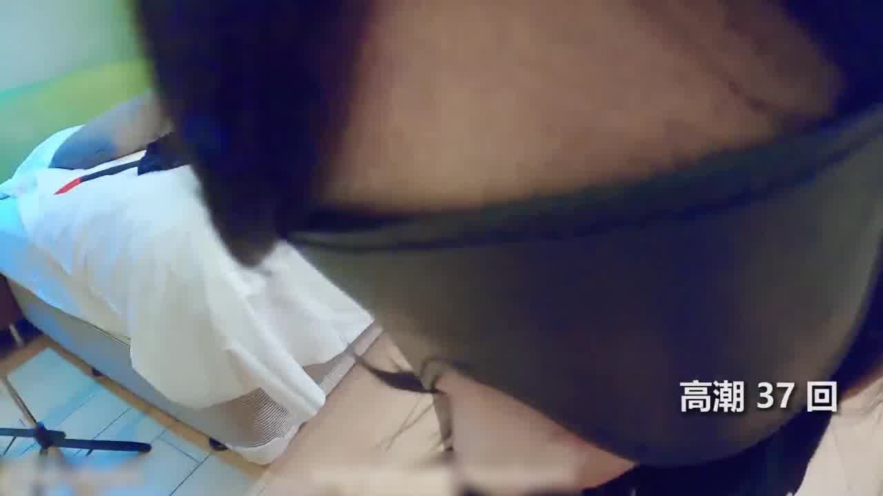  纯欲反差清纯少女『优咪』调教淫荡的小恶魔，连续高潮的母狗、肛门调教、二穴插入、连续高潮中文对白 的剧照3