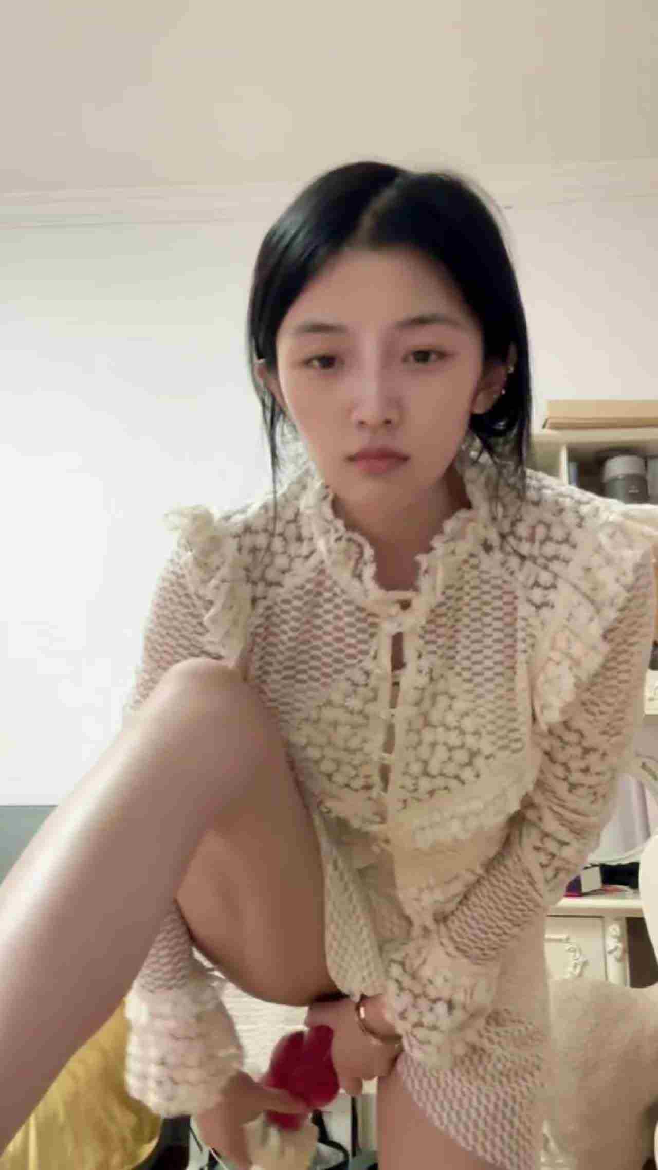  超暴力后入 肥嫩屁股看到就想肏 的剧照9