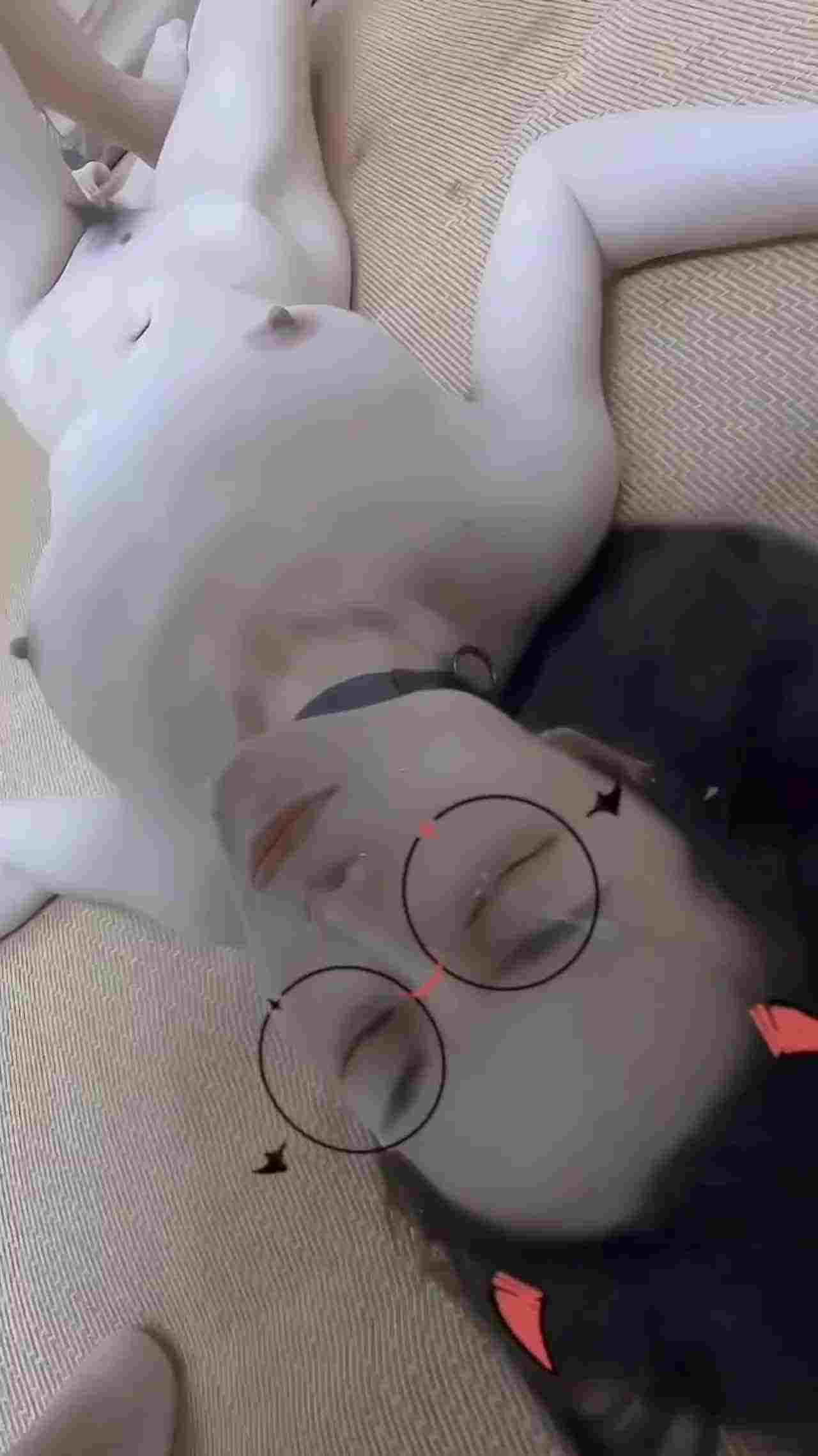  母狗户外撒尿+小母狗必须颜射!哥哥们 的剧照7