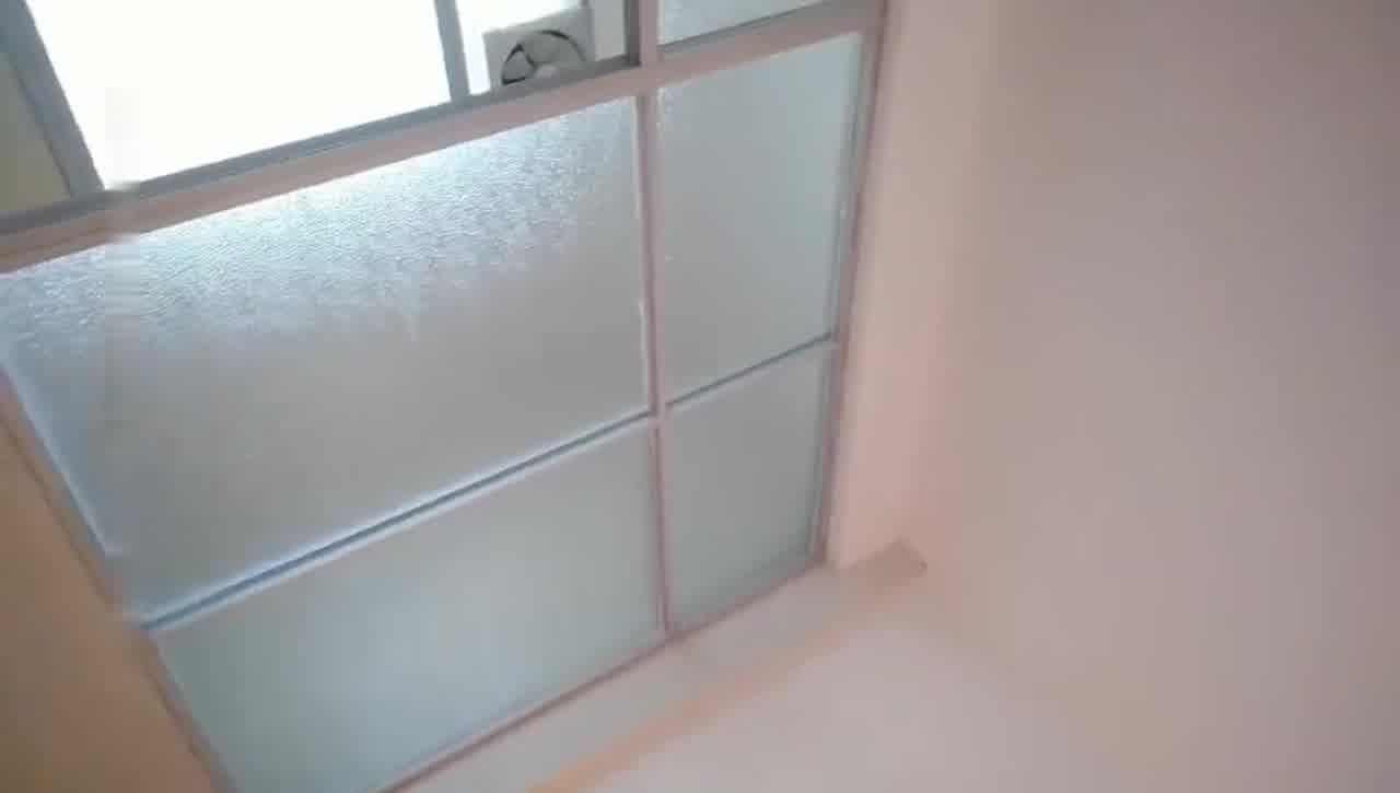  城中村爆插颜值少妇，少妇被干的嗷嗷叫说你好厉害 的剧照5