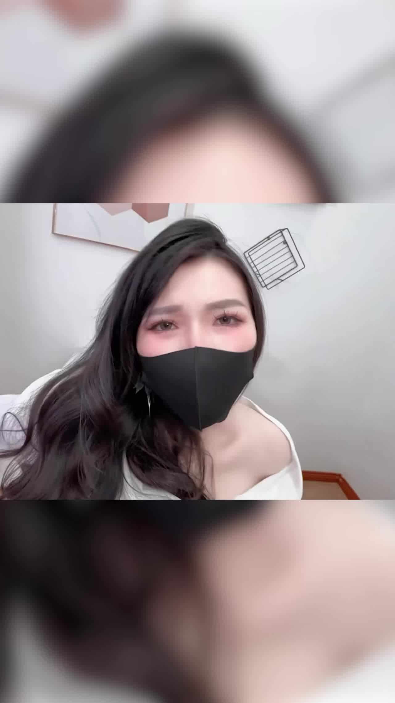  御姐女神『狐不妖』 白领小骚货被按倒餐桌上插小骚穴 的剧照2