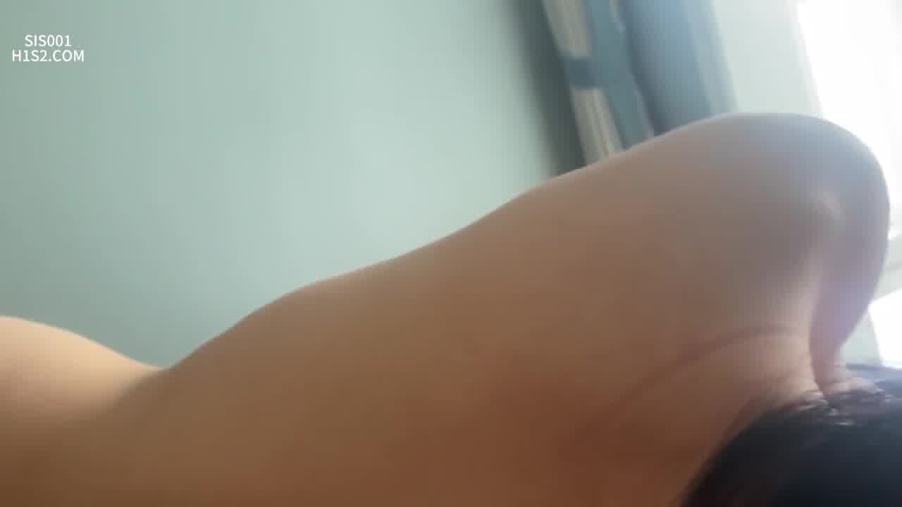  清纯妹子跟金主爸爸啪啪 的剧照2