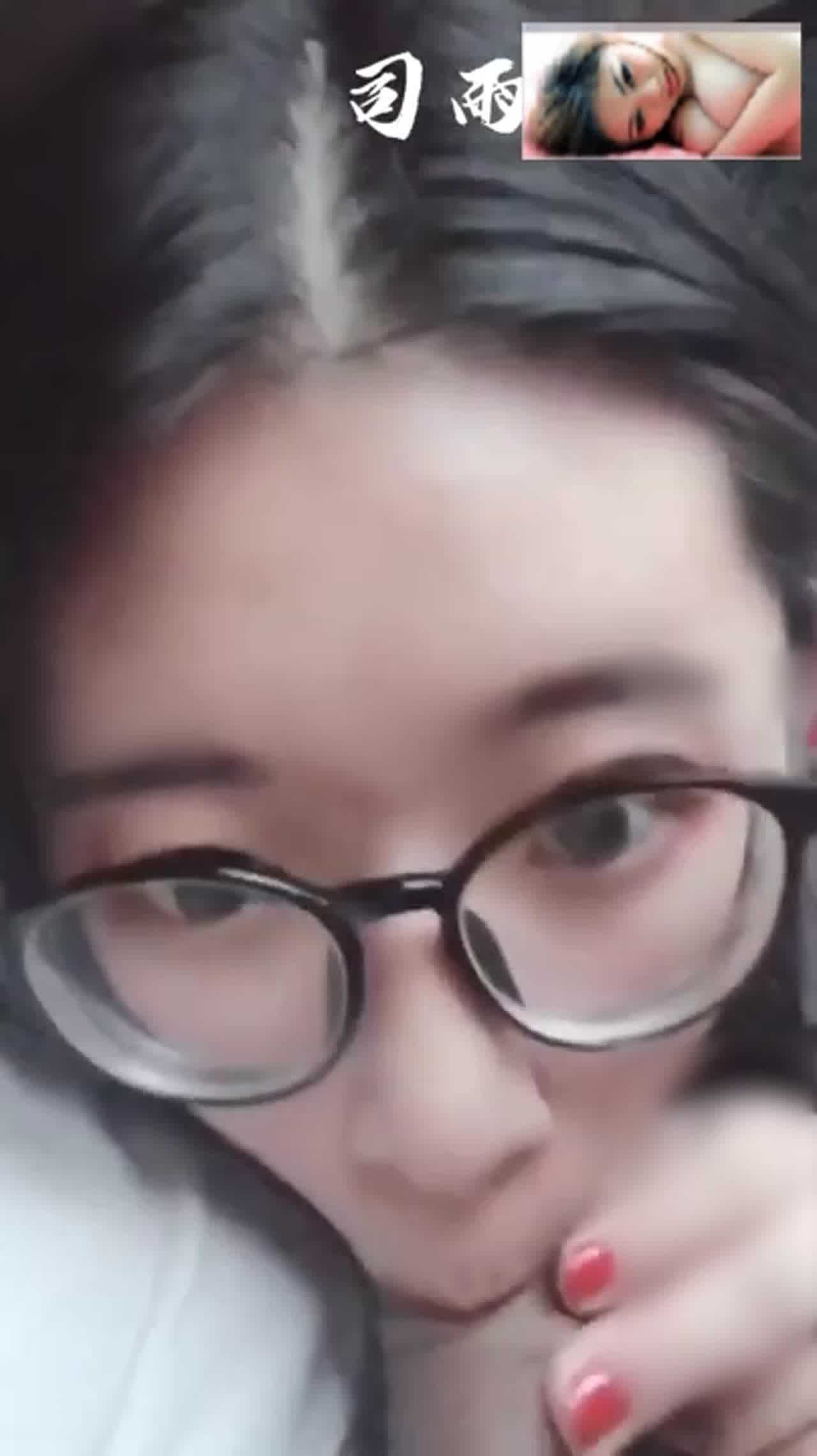  萌妹子司雨清纯外表下好淫荡 的剧照6