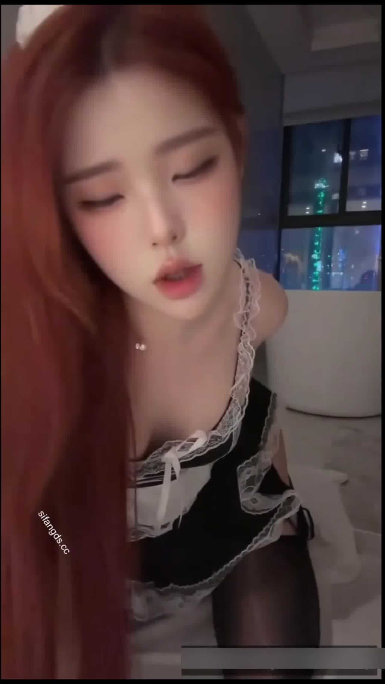  【你是我见过最美的男人】腿上绑着避孕套做爱，里面还有一堆精液，女仆装黑丝口交诱惑，还是男人懂男人 的剧照7