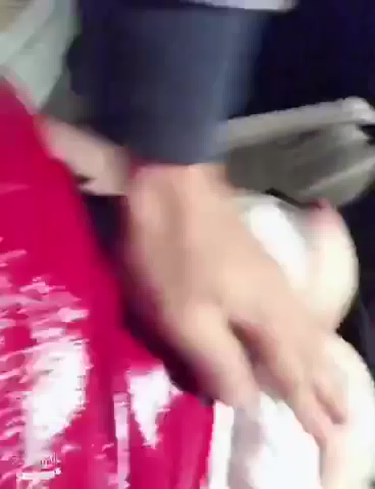  约个嫩模外野车震 的剧照9