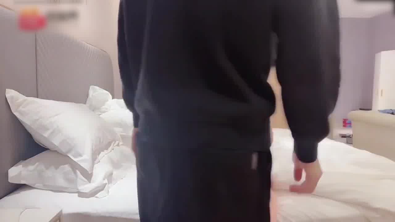  粉色情人 火力输出身材娇小的学妹 的剧照7