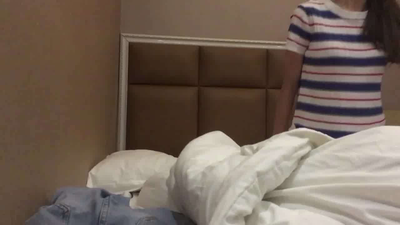  自购推特约炮大神-又跟女粉出来约炮了，她特别喜欢69，互舔了几分钟才开始操，骑乘特别喜欢被猛干 的剧照9