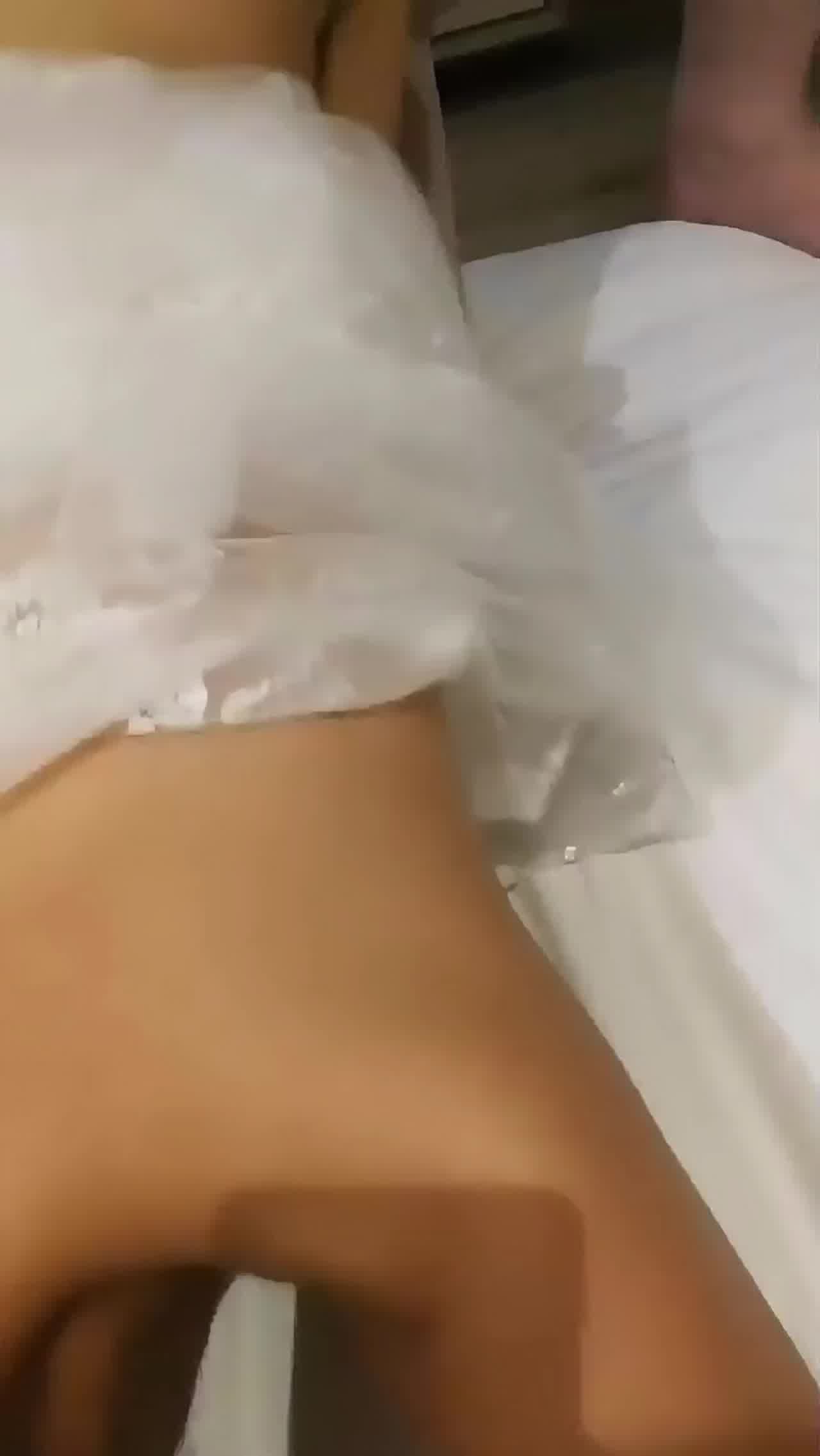  新娘婚礼当天被前男友啪啪 的剧照10