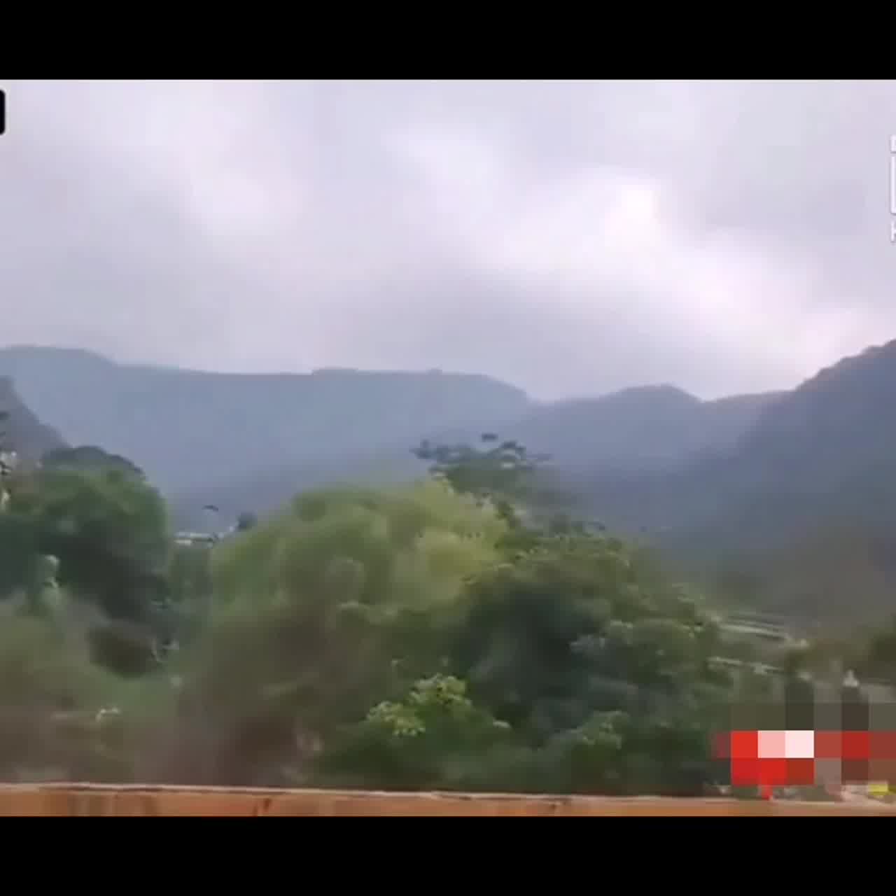  巨乳导游 的剧照8